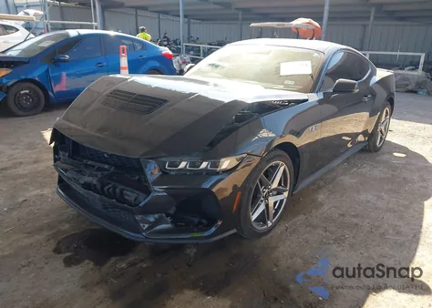 2024 Ford Mustang Gt Premium Fastback z USA, uszkodzony, nr VIN 1FA6P8CF3R5410060